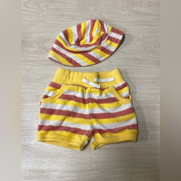 Disney Baby Winnie The Pooh Terry Set Hat Shorts Size 3-6 Months - Picture 1 of 3